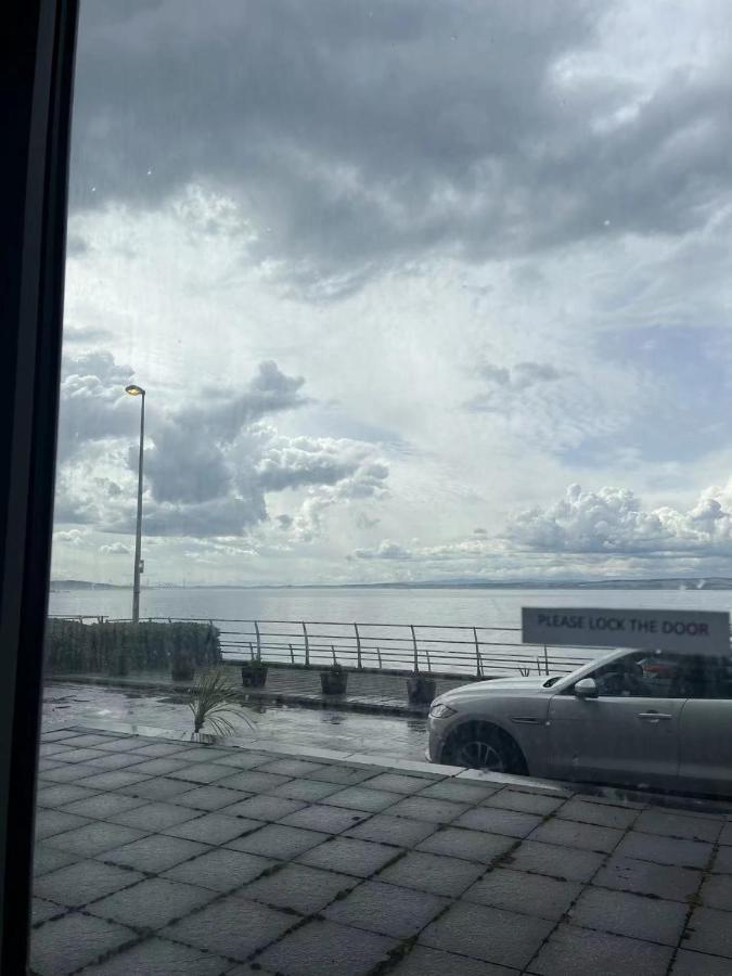 Stunning Waterfront Western Harbour Apartment EDI Eksteriør bilde